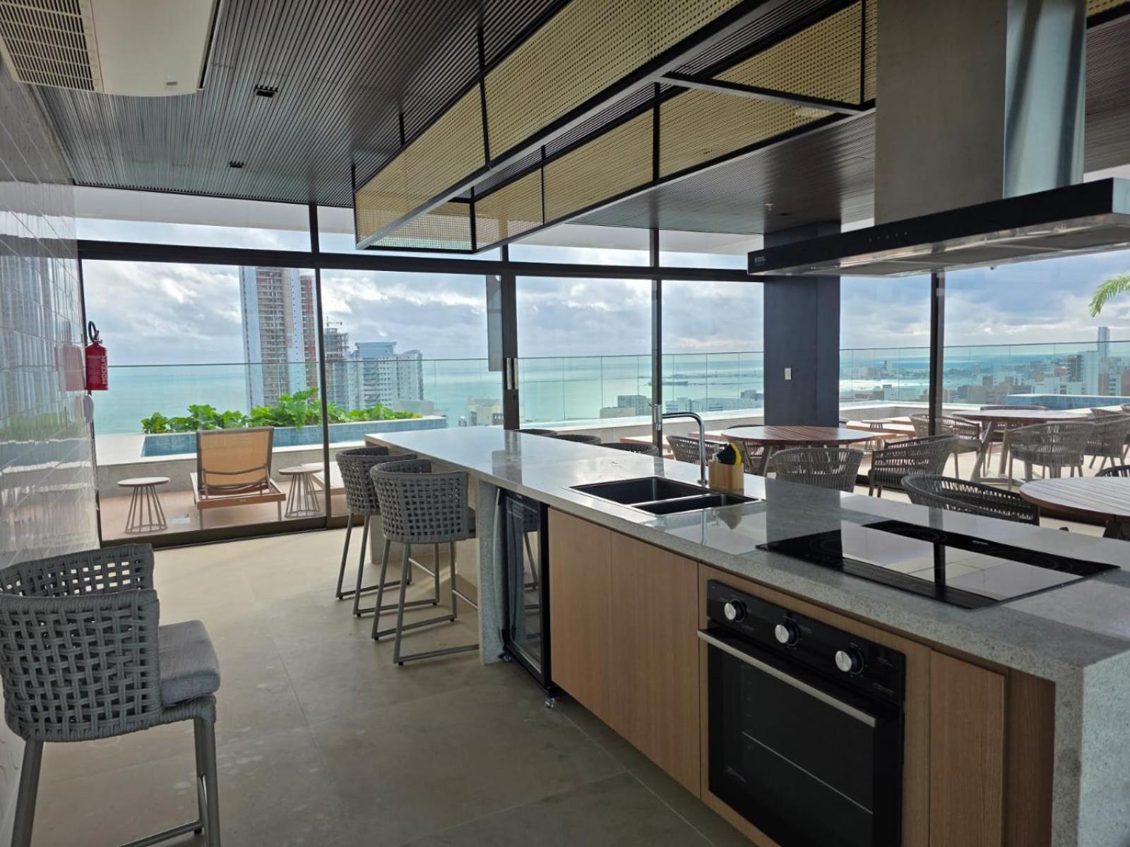 Apartment No 27º Andar Recem Inaugurado No Class Meireles!!!